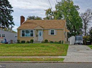 28 Parkview Dr, Westville, NJ 08093