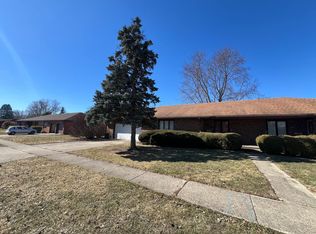 209 Golf Rd #211, Springfield, IL 62704