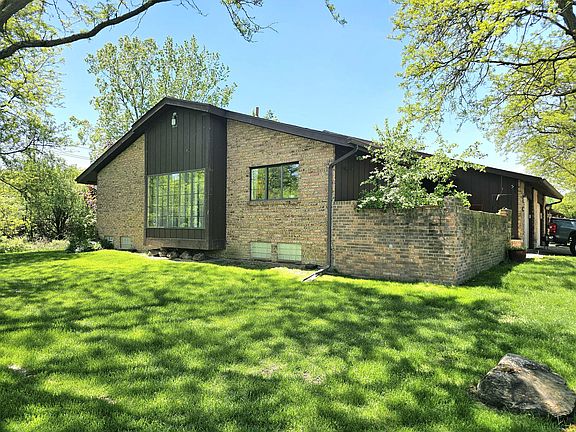 3rd image of 27157 Cumberland Ct