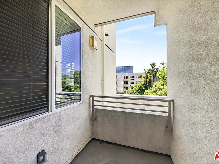 436 S Virgil #313 — Photo 19