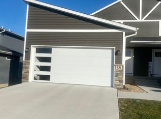 831 Grindstone Cir, Waterloo, IA 50702