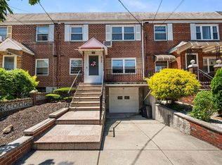 6138 71st St, Middle Village, NY 11379