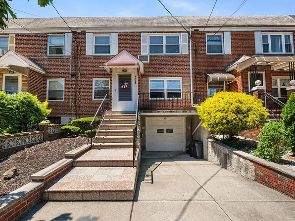 6138 71st St, Middle Village, NY 11379