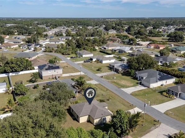 824 Umber Dr, Fort Myers, FL 33913