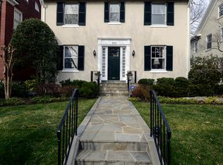 2712 35th Pl NW, Washington, DC 20007