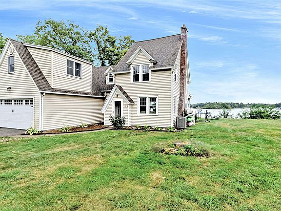 5th image of 105 Sunnyside Dr