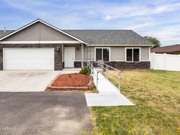 8007 Westbrook Ave, Yakima, WA 98908