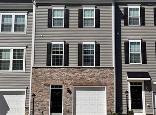 70 Dover Ct, Bridgeport, WV 26330