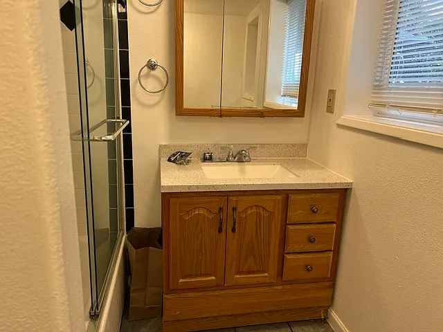 3 bed, 1775 sqft, $960 — Photo 2