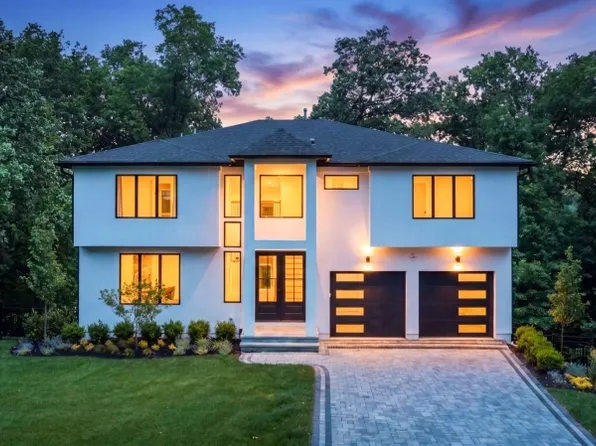 69 Mazur Pl, Hawthorne Boro, NJ 07506
