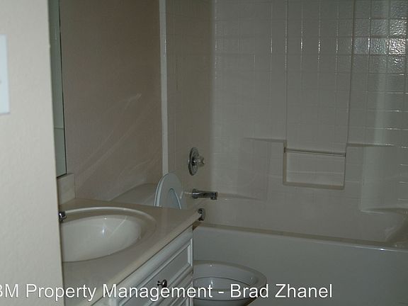5th image of 309 Creekside Way