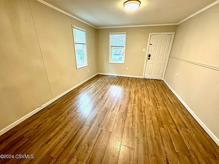 1014 Tucker St — Photo 12
