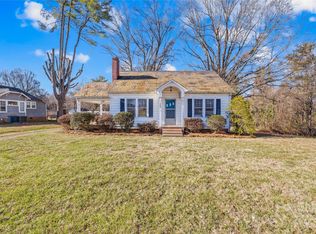 1103 N Center St, Statesville, NC 28677