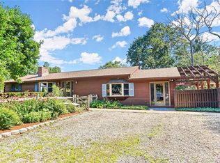 27 Birchwood Rd, Seymour, CT 06483