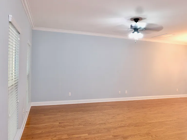 10220 Vanguard Pkwy — Photo 48