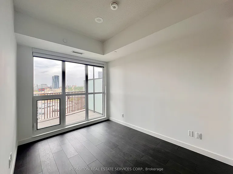 18 Esther Shiner Blvd #346 — Photo 9