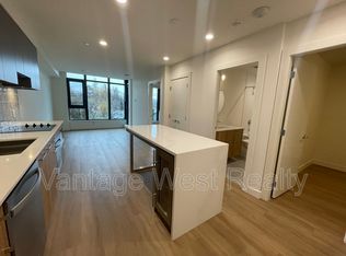 3699 Capozzi Rd #202, Kelowna, BC V1W3L2