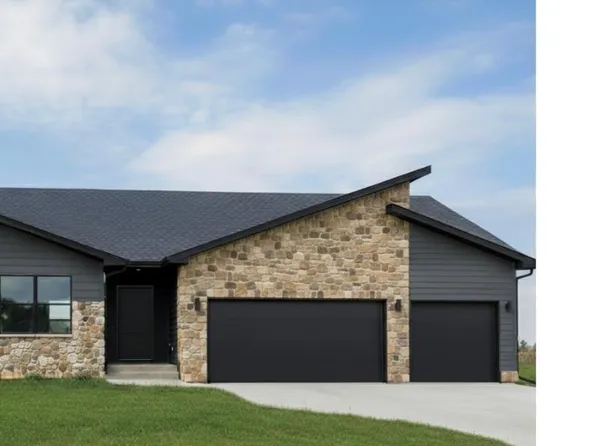 10616 Lake Tahoe Dr, Papillion, NE 68046