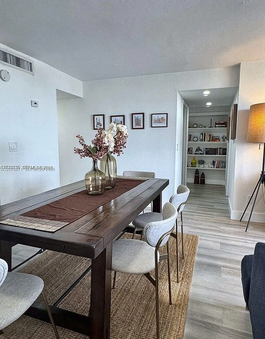 Keystone Towers Condo — Photo 4