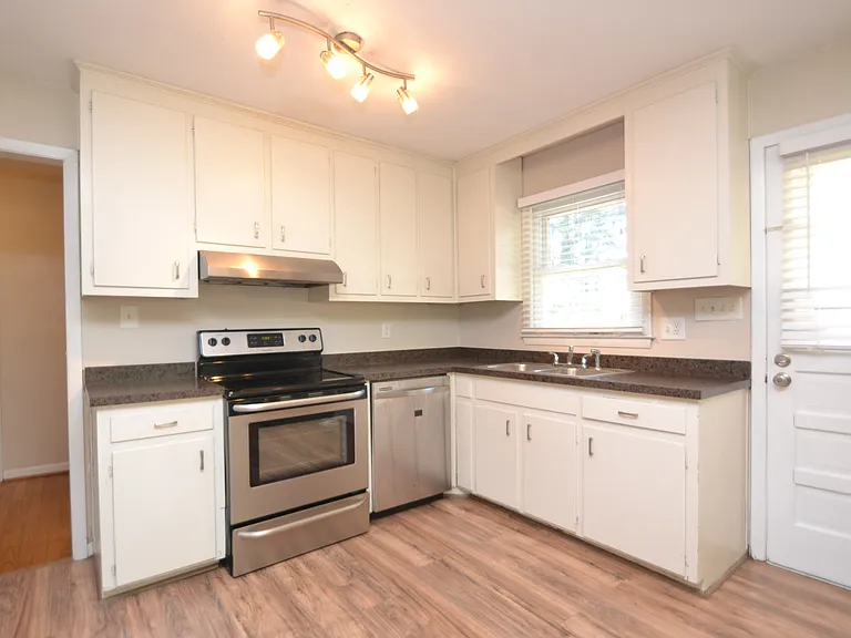 5133 Lundy Dr — Photo 12