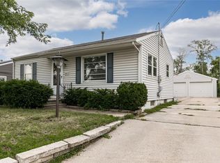 2813 J St SW, Cedar Rapids, IA 52404