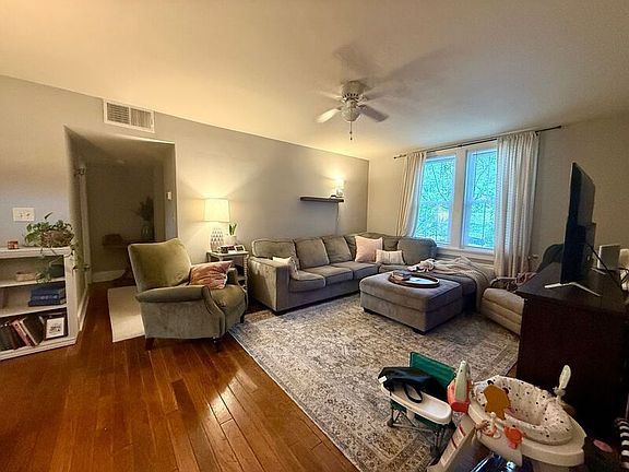 2nd image of 1320 Kenmore Ave #804-B