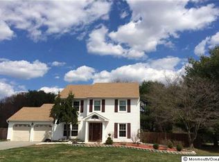 18 Windham Way, Englishtown, NJ 07726