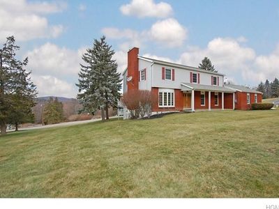 2 Forest View Dr, Hopewell Junction, NY, 12533