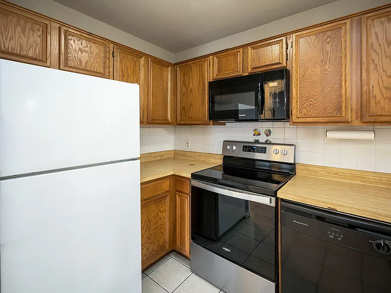 102 Picadilly Ln #203 — Photo 10