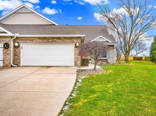 717 Thistlewood Cc Ct, Normal, IL 61761