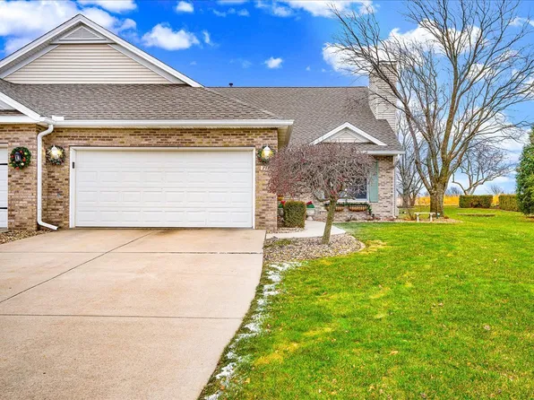 717 Thistlewood Cc Ct, Normal, IL 61761