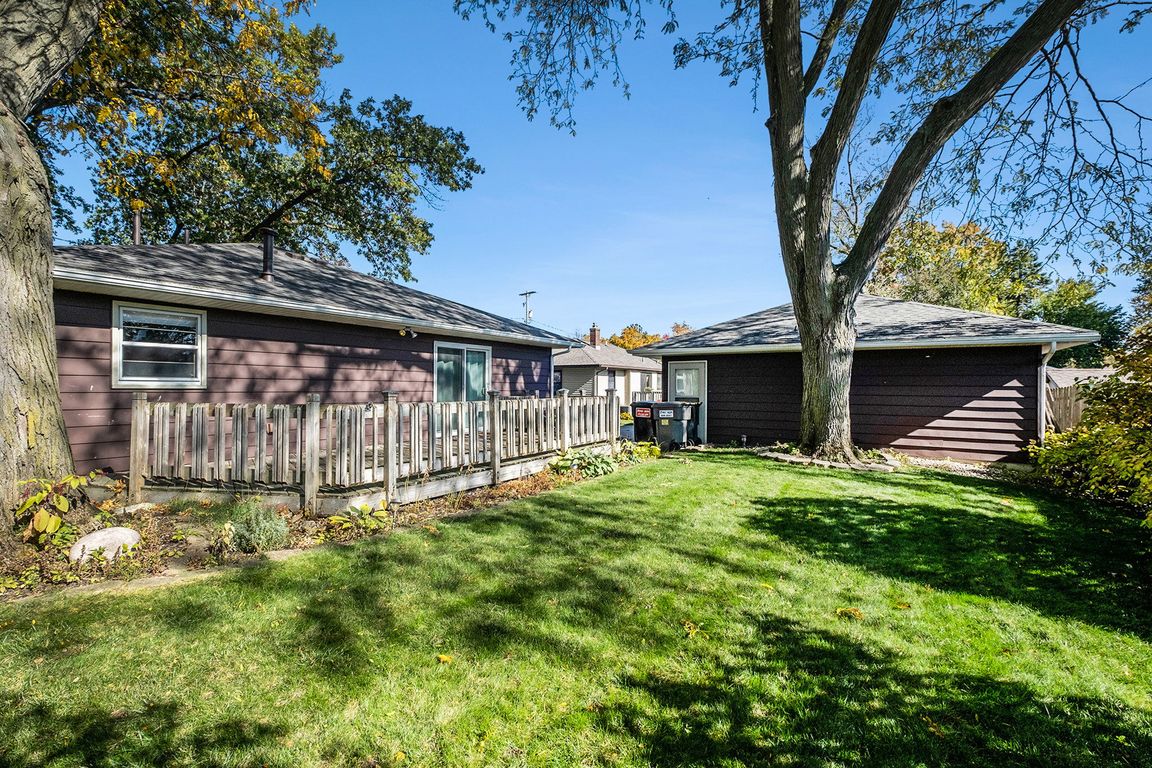 next background image