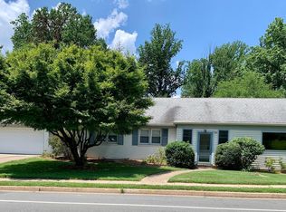 5151 Williamsburg Blvd, Arlington, VA 22207