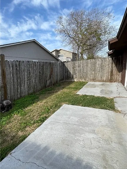 4805 Shadowbend Dr #A — Photo 10