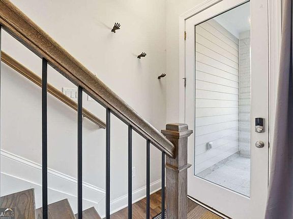 5th image of 611 Stickley Oak Way