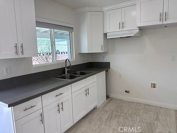 5th image of 5198 Washington Ave
