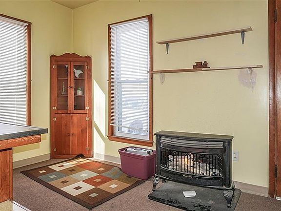 2nd image of 17 Grahamville St