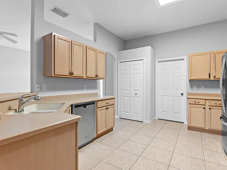 483 S Key Lime Sq SW — Photo 7