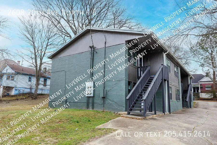 Section 8 Welcome - Remodeled 2BR/1BA, Central Air, W/D Hookups - One Month Free — Photo 3