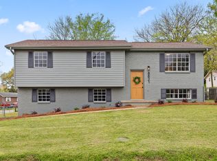 8821 Lake Villa Ln, Chattanooga, TN 37416