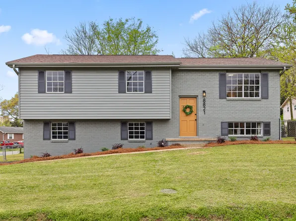 8821 Lake Villa Ln, Chattanooga, TN 37416