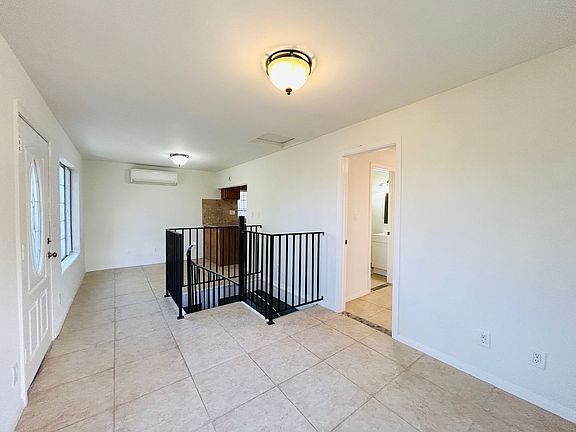 3rd image of 4299 Ensenada Dr