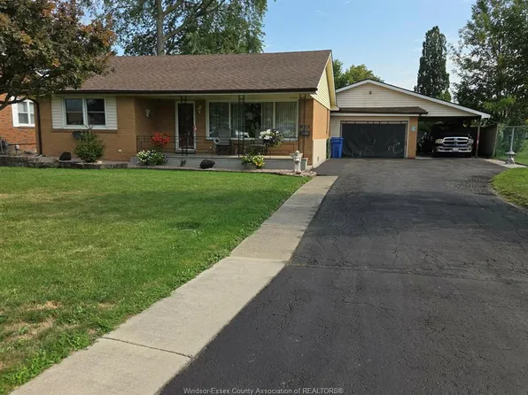 12441 Renaud St, Tecumseh, ON N8N 1P5