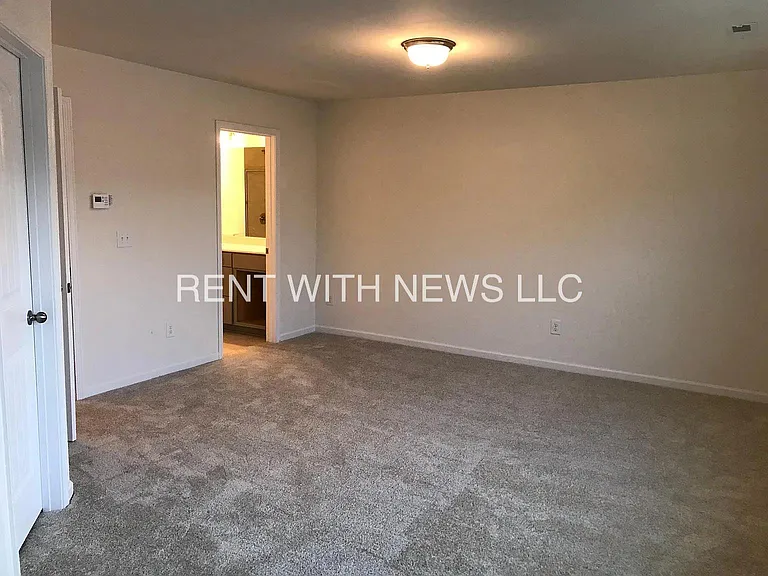 1070 Coldstream Dr — Photo 6
