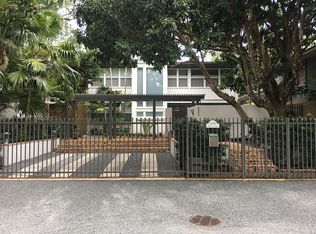 3690 Avocado Ave, Miami, FL 33133