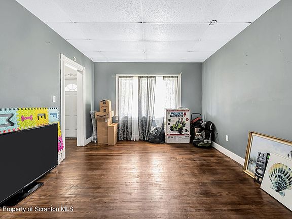 3rd image of 220 N 222 Bromley Ave