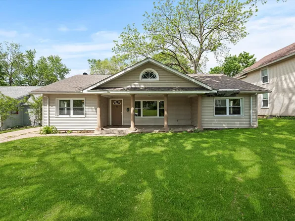 604 Lincoln St, Harvard, IL 60033