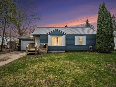 216 W Woodrow St, Fremont, MI, 49412