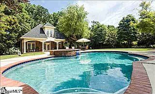 4th image of 212 Northbrook Way