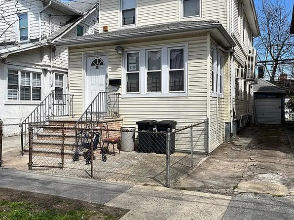 1755 E 15th St, Brooklyn, NY 11229